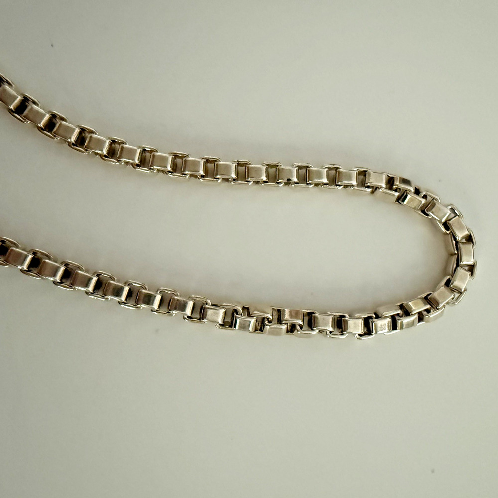Vtg Tiffany & Co Sterling Silver Venetian Link Box Chain Necklace 18 inch Unisex - Picture 7 of 14